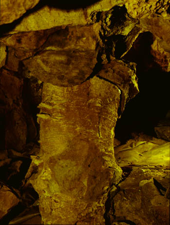 Cserszegtomaji-kútbarlang. kőoszlop